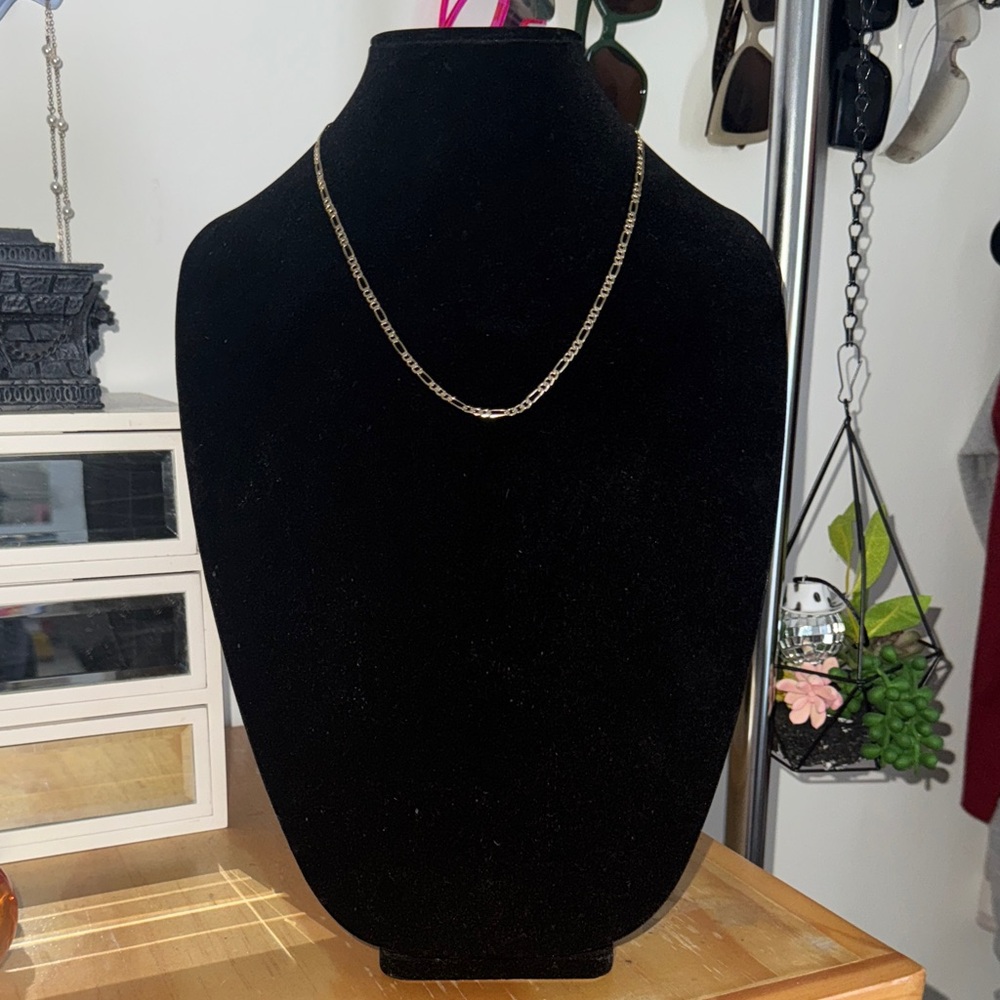 Elegant Gold Chain Necklace